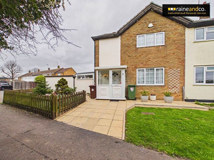 2 Bedroom End Of Terrace House For Sale In Cherry Tree Lane, Potters Bar, EN6