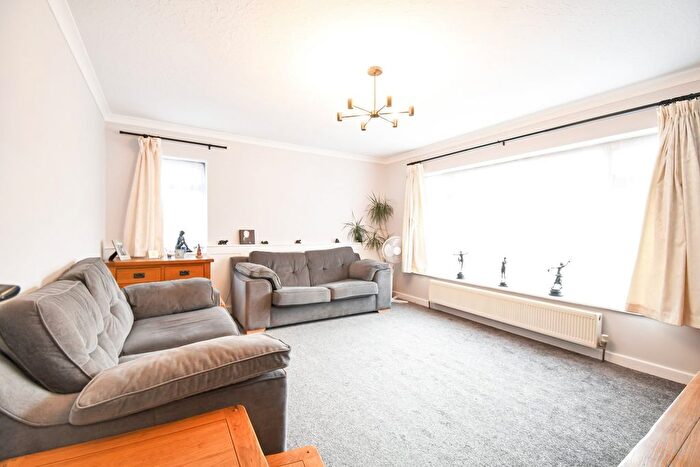 2 Bedroom Bungalow For Sale In King Street, Kempston, Bedford, MK42