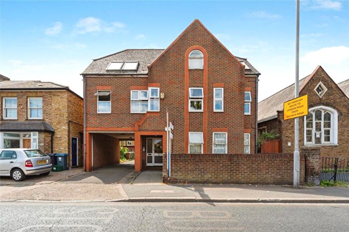 Flat For Sale In Cambridge Road, Kingston Upon Thames, KT1