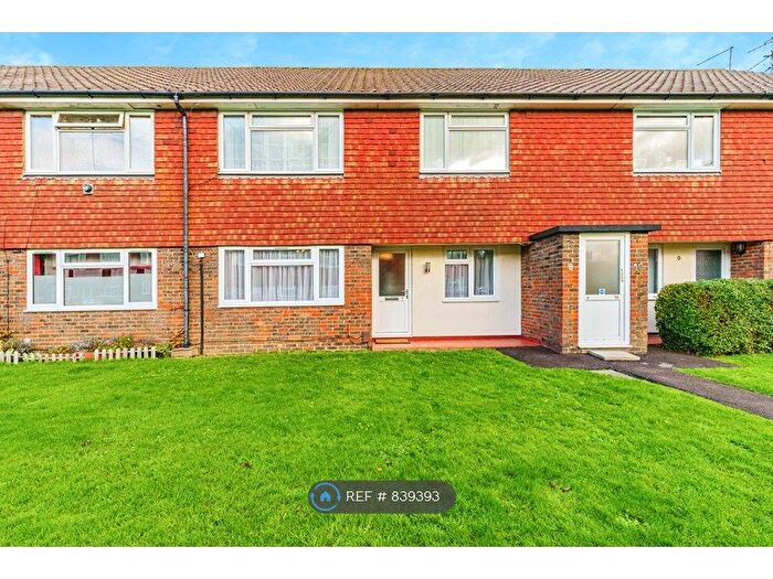 2 Bedroom Flat To Rent In Northgate, Crawley, RH10