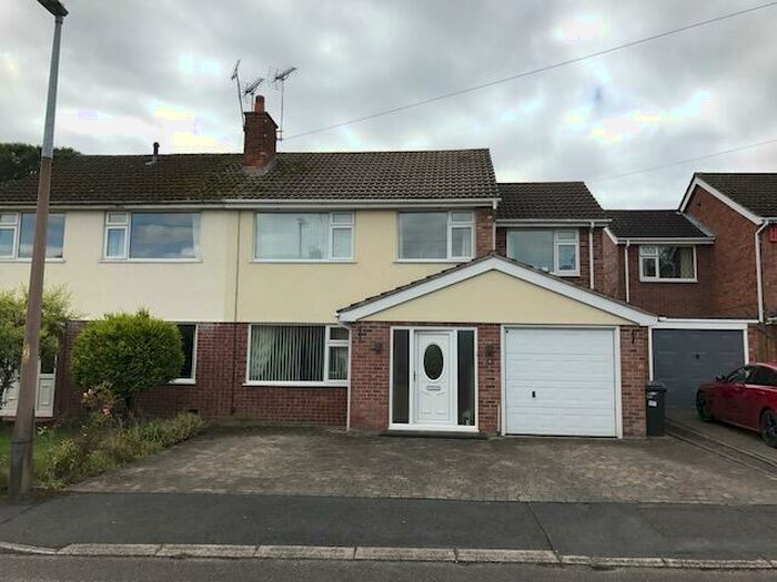 4 Bedroom Semi-Detached House To Rent In Bowden Close, West Heath, Congleton, CW12