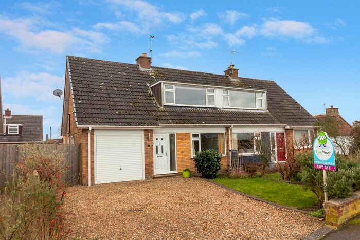3 Bedroom Semi-Detached House For Sale In Spring Bank Avenue, Dunnington, York, North Yorkshire, YO19