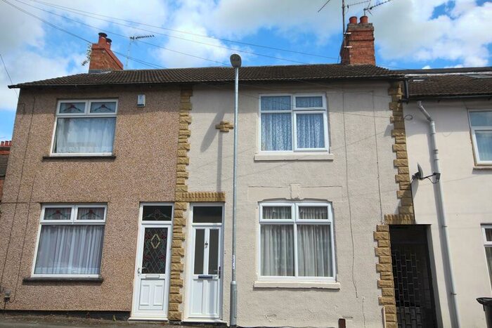 2 Bedroom Terraced House To Rent In Lancaster Road, Kettering, NN16
