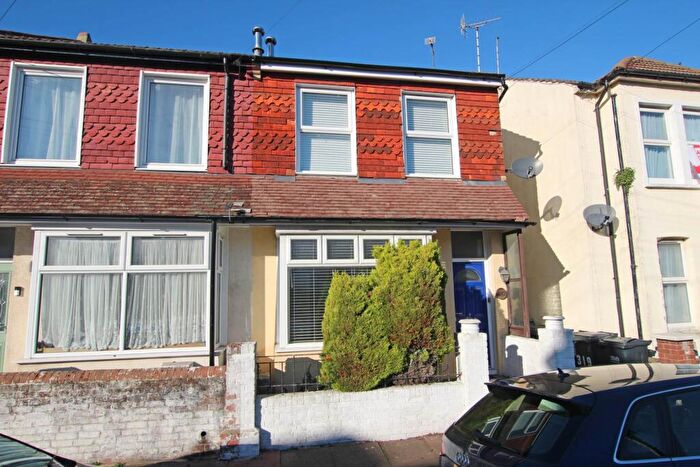 3 Bedroom End Of Terrace House For Sale In Winchcombe Road, Eastbourne, BN22