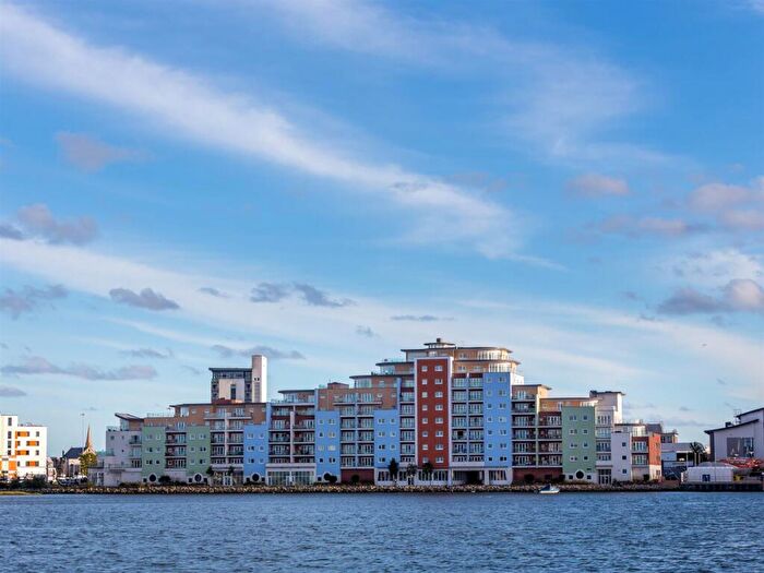 2 Bedroom Apartment To Rent In Lifeboat Quay, Poole, BH15