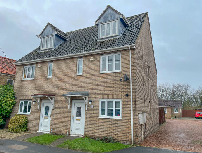 3 Bedroom Semi-Detached House To Rent In Mereside Soham, CB7