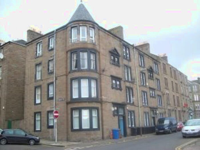 2 Bedroom Flat To Rent In West Lyon Street, Dundee, DD4