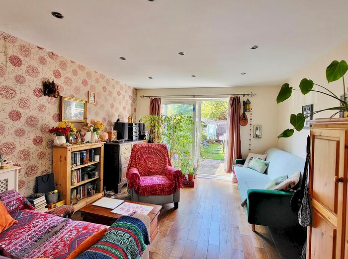 2 Bedroom Property To Rent In Greensward, Bushey, WD23