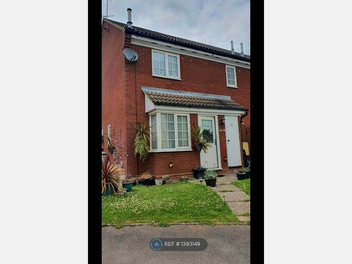 1 Bedroom Semi-Detached House To Rent In Thistle Close, Hemel Hempstead, HP1