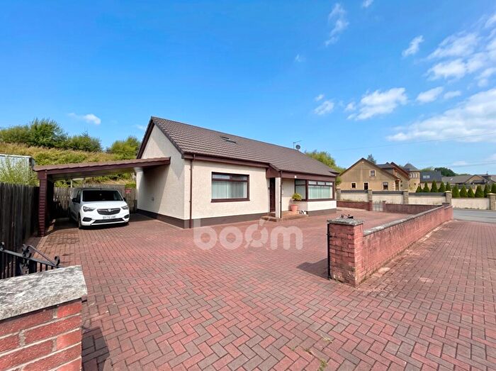5 Bedroom Detached House For Sale In Dunlop Road, Barrmill, KA15