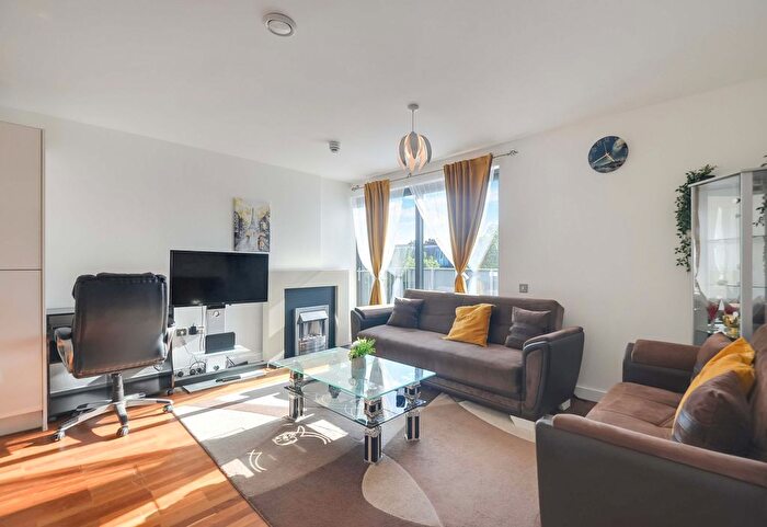 2 Bedroom Flat For Sale In Thurston Road, London, SE13