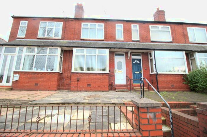 2 Bedroom Terraced House To Rent In Rochdale Road, Oldham, OL1