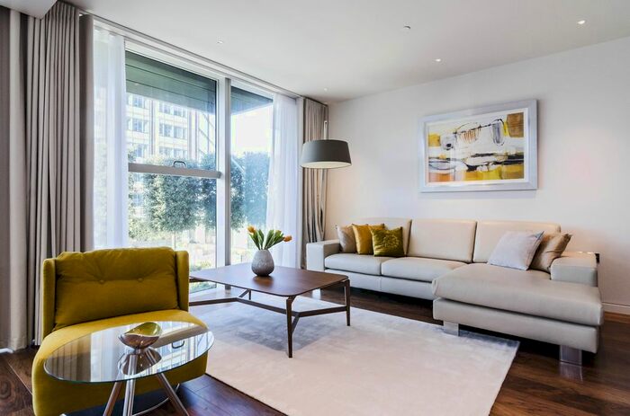 3 Bedroom Flat To Rent In Moor Lane, London, EC2Y