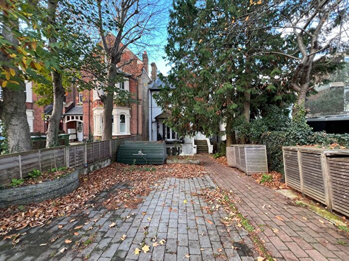 3 Bedroom Flat To Rent In Shrewsbury Lane, Greenwich, SE18