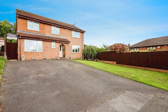 4 Bedroom Detached House For Sale In St Edmunds Close, Daventry, NN11