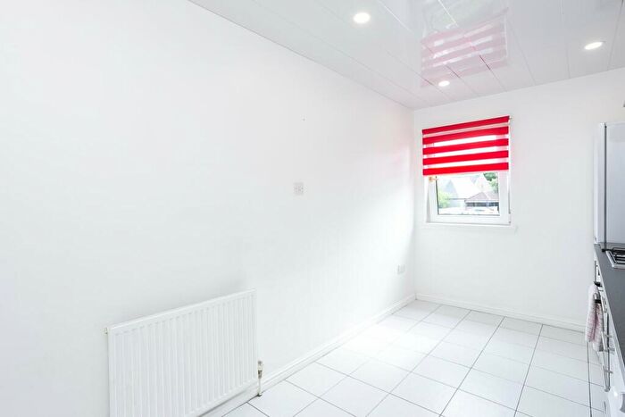 2 Bedroom Flat For Sale In Duddingston Park South, Duddingston, Edinburgh, EH15