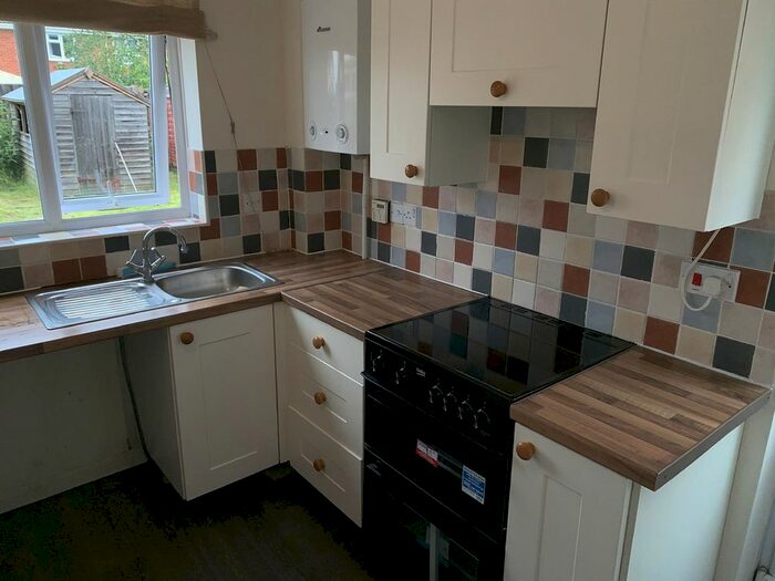 3 Bedroom Semi-Detached House To Rent In Stretham Way, Bourne, PE10