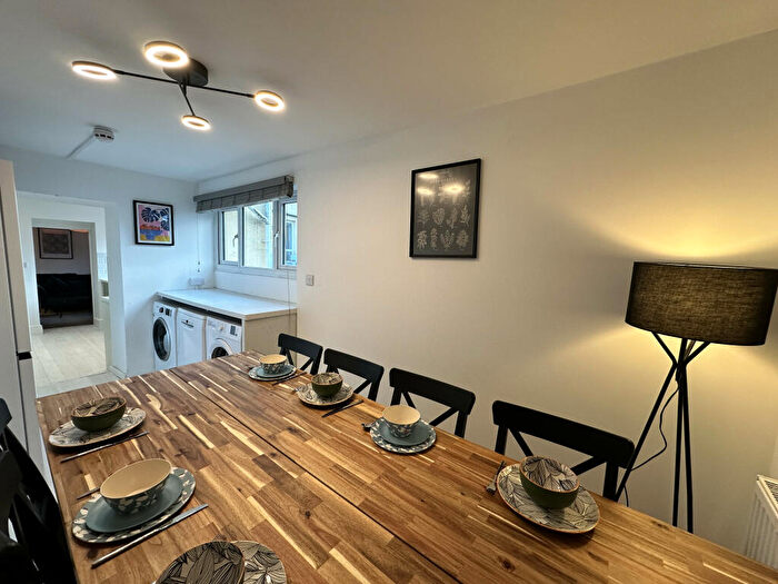 8 Bedroom Terraced House To Rent In Seaton Avenue Es, PL4