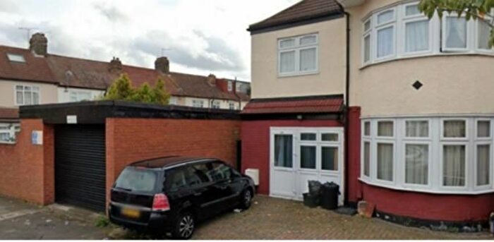 2 Bedroom End Of Terrace House To Rent In Clifton Road, Ilford, IG2