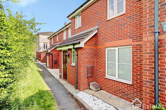 4 Bedroom Terraced House For Sale In Humber Road, Coventry, CV3