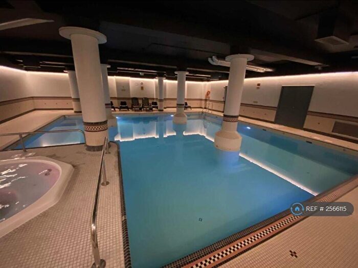 2 Bedroom Flat To Rent In Whitworth Street, Manchester, M1