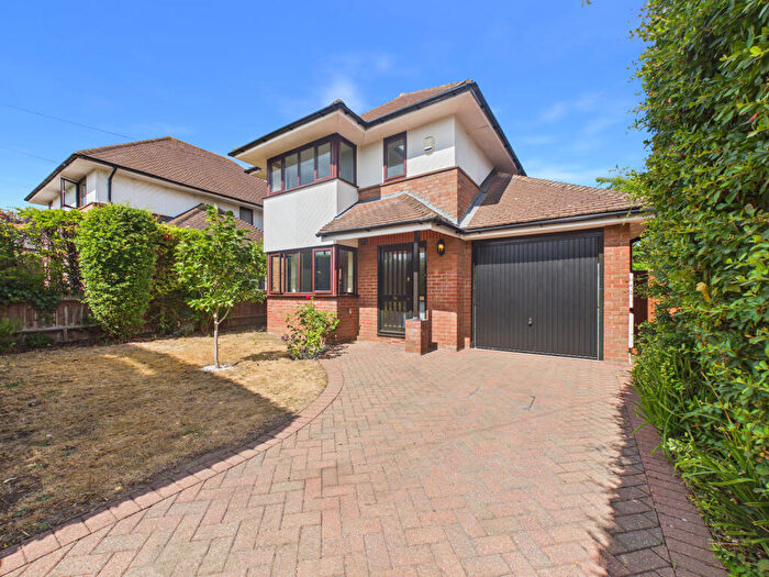 3 Bedroom Detached House For Sale In Maple Rise, Marlow, Buckinghamshire, SL7