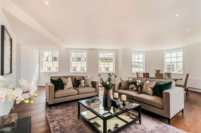 3 Bedroom Flat To Rent In Chartwell Court, Gloucester Square, London, W2