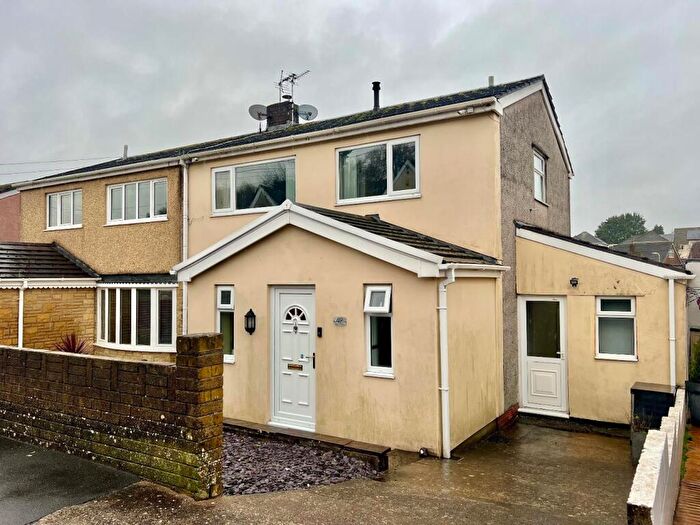 3 Bedroom Semi-Detached House For Sale In Heol-Y-Bardd, Bridgend County Borough, CF31