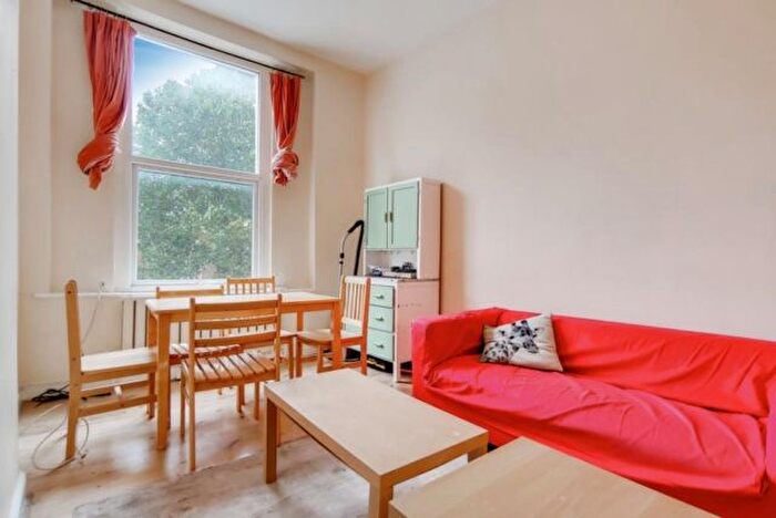4 Bedroom Property To Rent In Dalston Lane, London, E8