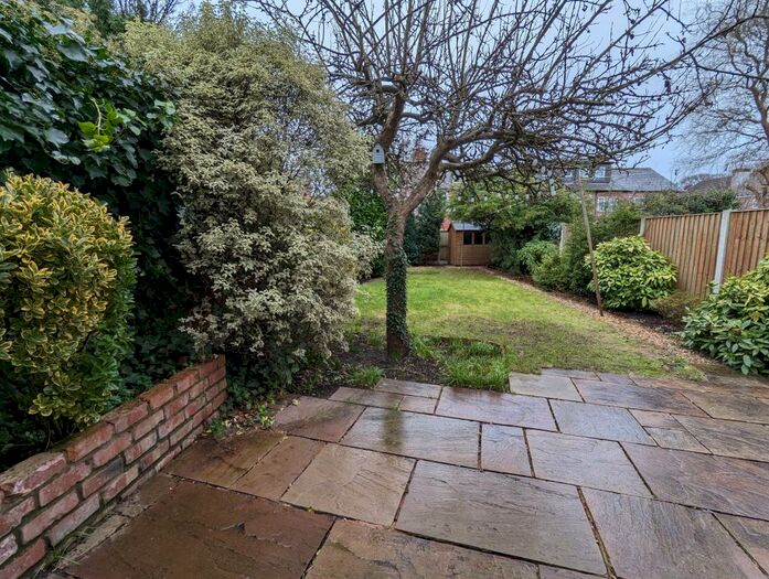 2 Bedroom Semi-Detached House To Rent In Seafield Ave, L23