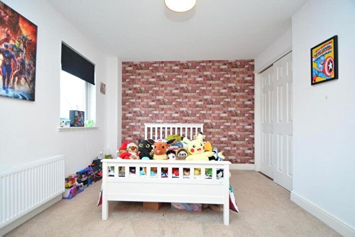 3 Bedroom End Of Terrace House For Sale In Leyland Road, Bathgate, West Lothian, EH48