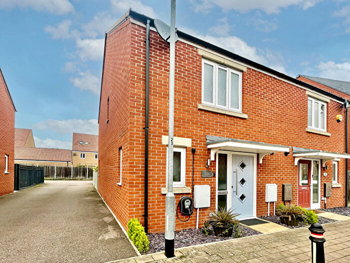 2 Bedroom Semi Detached House For Sale In Turing Road, Biggleswade, SG18