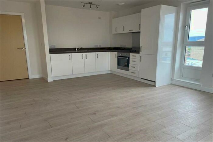 2 Bedroom Flat To Rent In South Carron Wynd, Edinburgh, EH6
