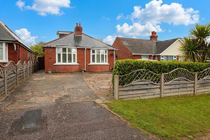 3 Bedroom Detached Bungalow For Sale In Kingsnorth Road, Ashford, TN23