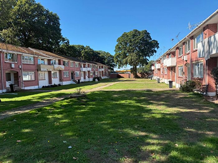 2 Bedroom Property To Rent In Plantation Road, Poole, BH17