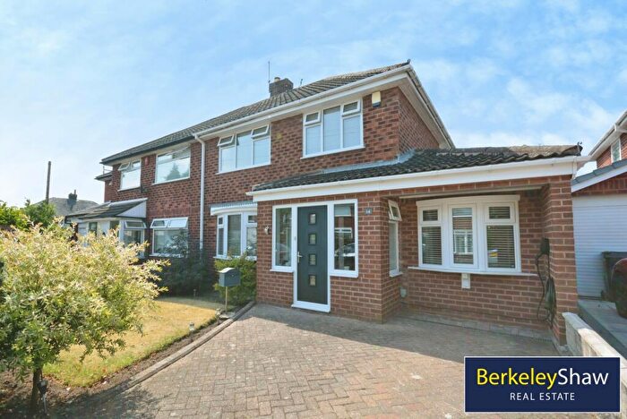 3 Bedroom Semi Detached House For Sale In Alexander Drive, Lydiate, L31