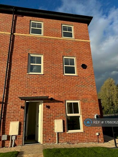 2 Bedroom Terraced House To Rent In Kirkham Crescent, Leeds, LS14