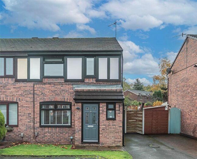3 Bedroom Semi Detached House For Sale In Crossfield Close, Shaw, Oldham, Greater Manchester, OL2