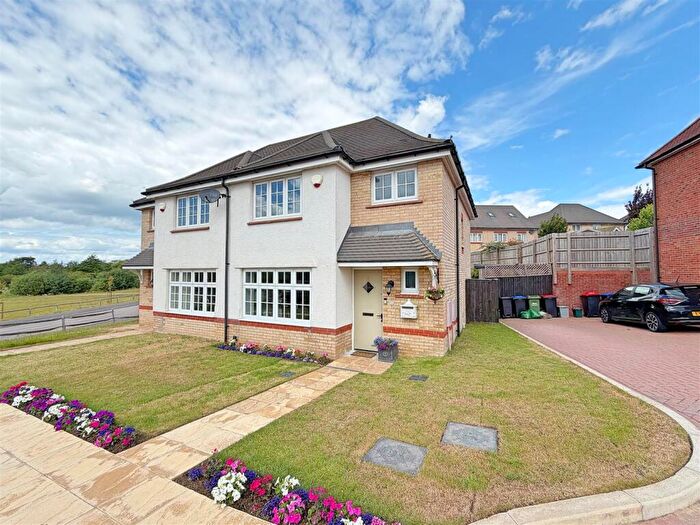 3 Bedroom Semi-Detached House For Sale In Osier Place, Braintree, CM7