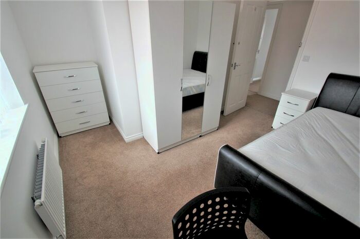 4 Bedroom End Of Terrace House To Rent In Anglian Way, Stoke Village, Coventry, CV3