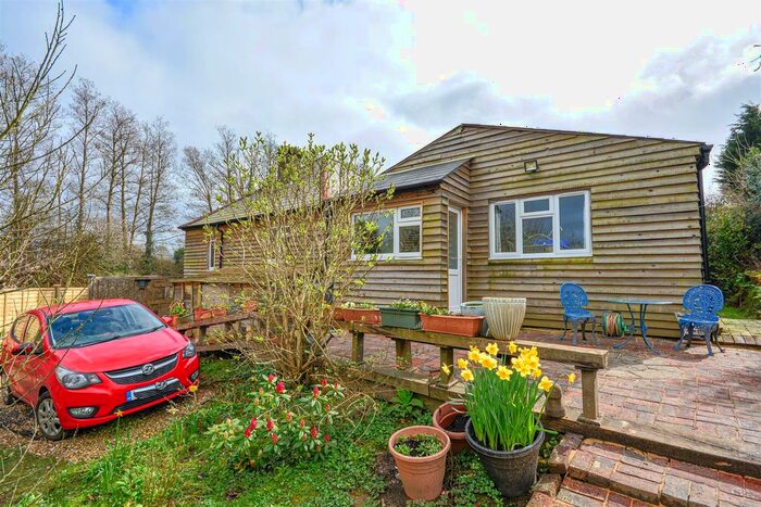 3 Bedroom Detached Bungalow For Sale In Kent Street, Sedlescombe, Battle, TN33