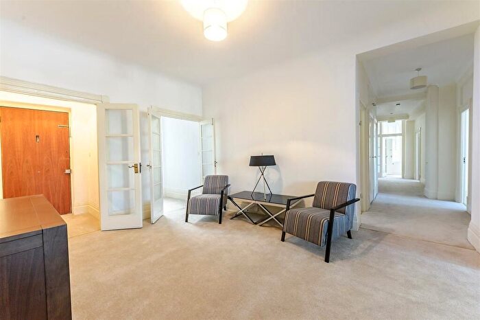 1 Bedroom Flat To Rent In Park Road, London, NW8