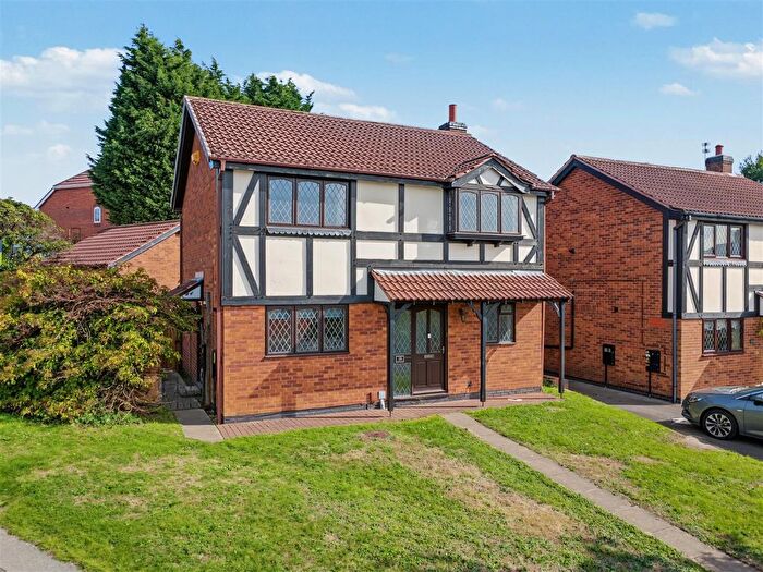 4 Bedroom Detached House For Sale In Deer Park Drive, Arnold, Nottingham, NG5