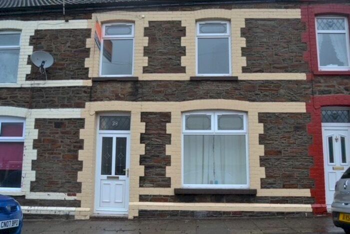 3 Bedroom Property To Rent In Nythbran Terrace, Porth, CF39