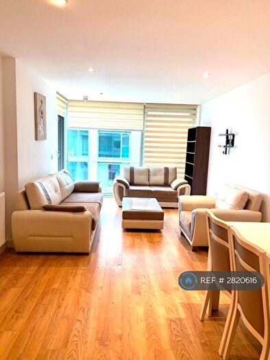 2 Bedroom Flat To Rent In Merlin Heights, London, N17