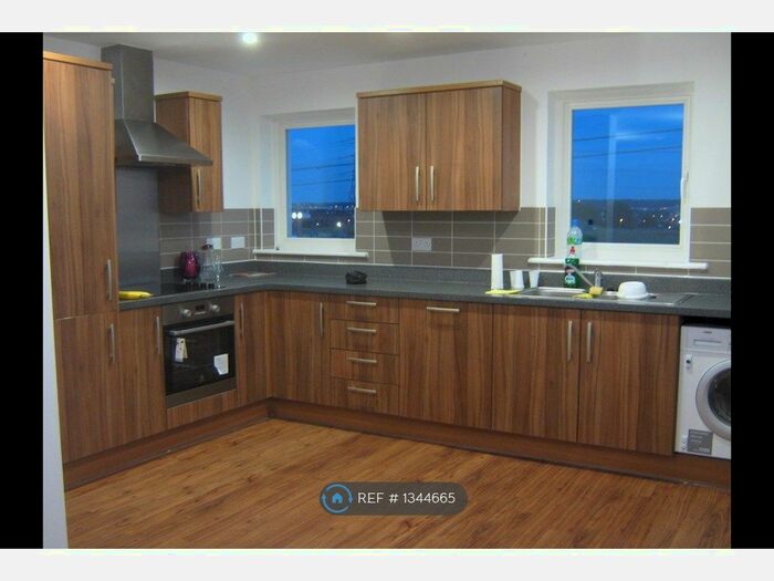 3 Bedroom Flat To Rent In Harlequin Close, Barking Reach, IG11