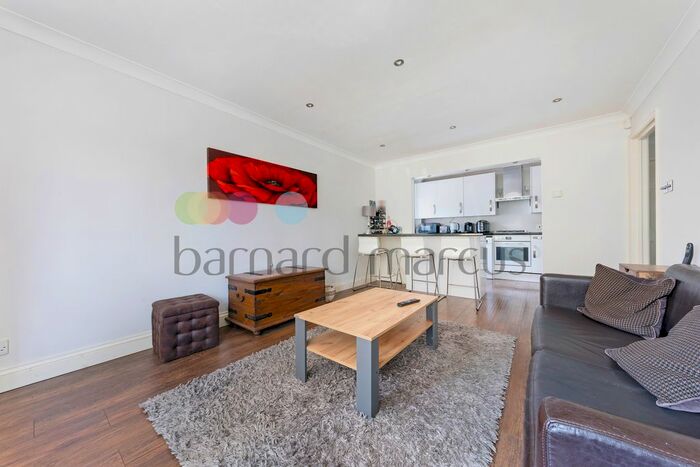 2 Bedroom Flat To Rent In Normanton Road, South Croydon, CR2