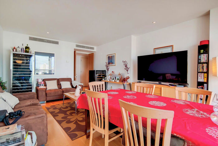 2 Bedroom Apartment To Rent In Westferry Circus, London, E14