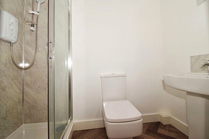 1 Bedroom Flat For Sale In Canal Street, Wigston, Leicestershire, LE18