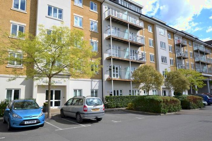 3 Bedroom Flat To Rent In Cavendish House, Park Lodge Avenue, UB7